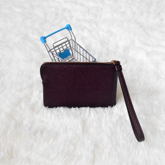 Coach Corner Zip Wristlet Metallic Raspberry - Picture 2 of 10